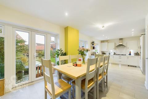 5 bedroom detached house for sale, Overstrand Way, Sprowston, Norwich