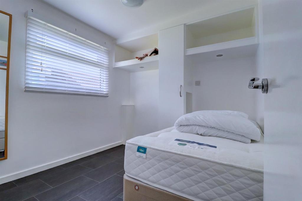Bedroom 2 .1.jpg