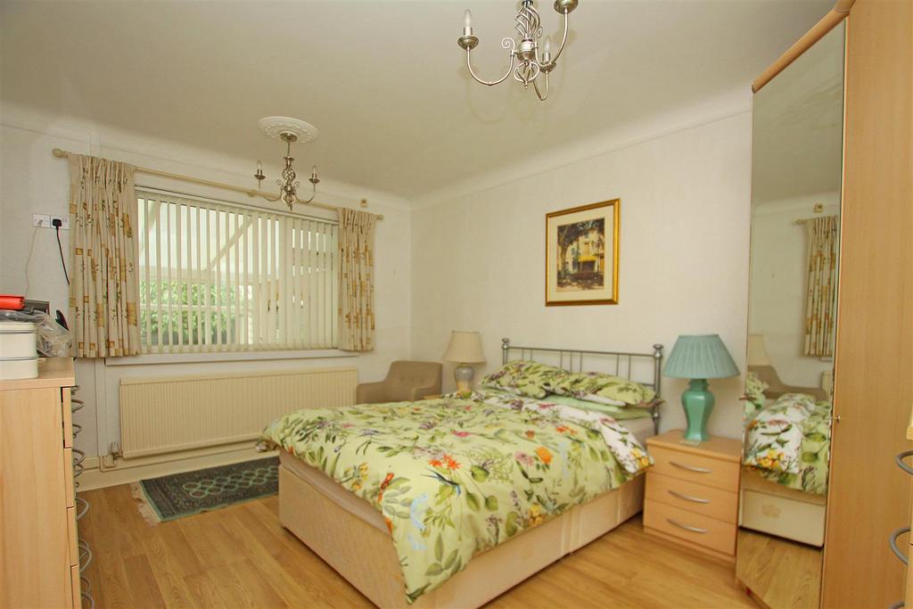 Bedroom b.jpg