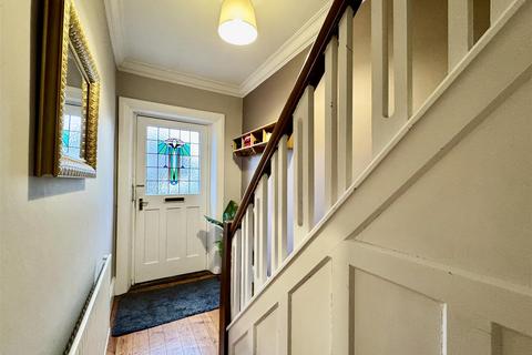 4 bedroom terraced house for sale, Elmfield Road, Birkby, Huddersfield, HD2 2XH