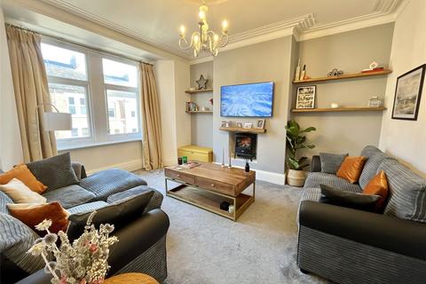 3 bedroom flat for sale, Rodsley Avenue, Gateshead, NE8