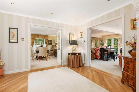 5 bedroom detached house for sale, Millfield House, 8A Millfield Drive, FK2 0PH