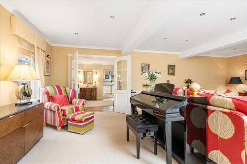 5 bedroom detached house for sale, Millfield House, 8A Millfield Drive, FK2 0PH