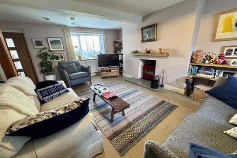 2 bedroom cottage for sale, Lon Ganol, Llandegfan, Menai Bridge