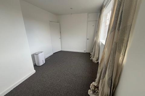 3 bedroom terraced house to rent, Burlington Court, Nottingham, Nottinghamshire, NG5