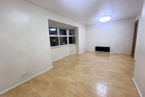 2 bedroom flat to rent, Cuthberga Close, Barking, IG11