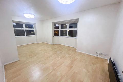 2 bedroom flat to rent, Cuthberga Close, Barking, IG11