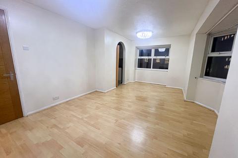 2 bedroom flat to rent, Cuthberga Close, Barking, IG11