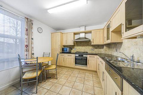 2 bedroom flat for sale, London house, Canons Corner, Edgware, Greater London. HA8 8AX