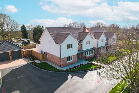 4 bedroom detached house for sale, Lawsons Place, Kelvedon Road, Wickham Bishops, CM8