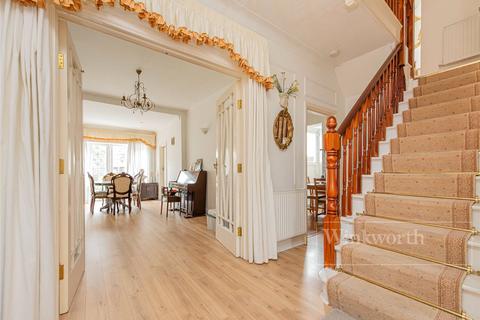 4 bedroom semi-detached house for sale, Egerton Gardens, London, NW10