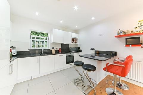 2 bedroom maisonette for sale, Woodmill Close, London