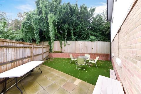 2 bedroom maisonette for sale, Woodmill Close, London