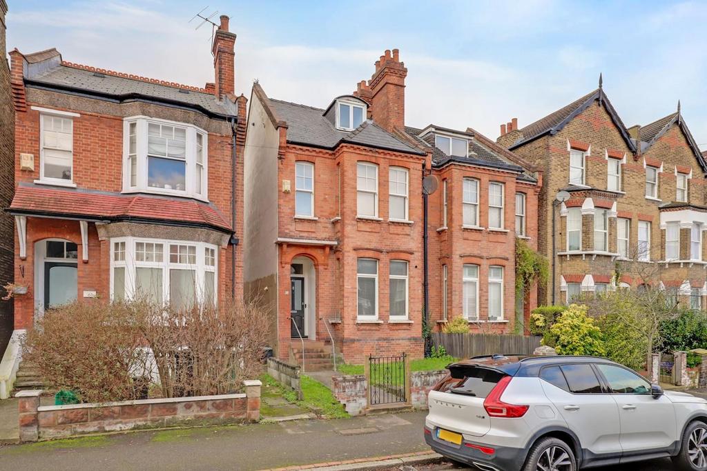 15-977d JHProp World - 63 Byne Road - 43-medium.jpg
