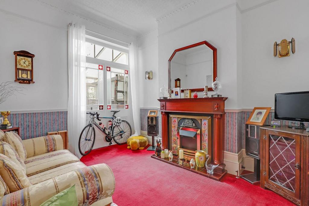 03-396c JHProp World - 63 Byne Road - 7-medium.jpg