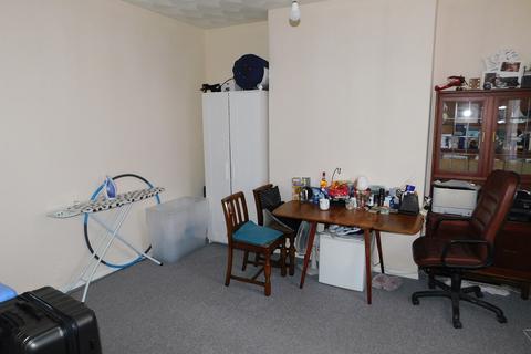 1 bedroom flat to rent, The Close, Rochester ME1