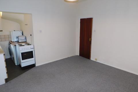 1 bedroom flat to rent, The Close, Rochester ME1