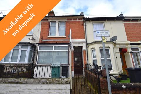 3 bedroom terraced house to rent, North End Grove, Portsmouth PO2