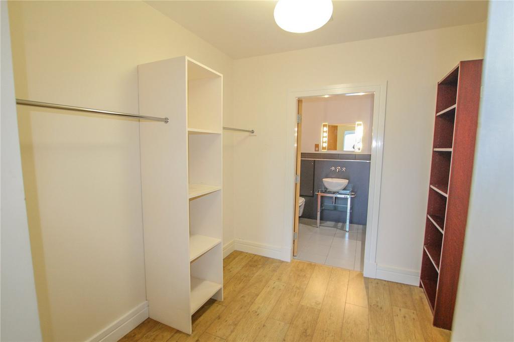 Bedroom 1 Wardrobe