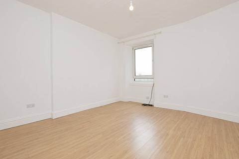 2 bedroom flat for sale, 57 3F3  Broughton Road, Edinburgh, EH7 4EX