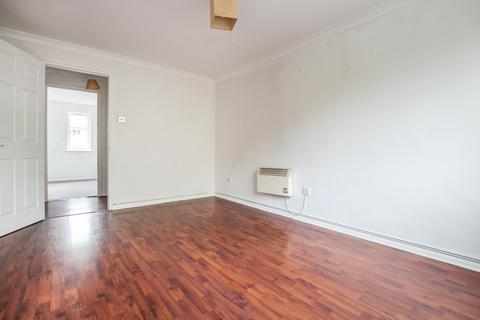 1 bedroom flat to rent, Bonchurch Court, Oakhill Road, Purfleet-On-Thames, Essex, RM19