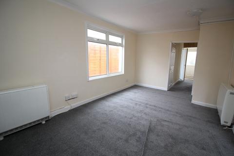 3 bedroom bungalow to rent, Swift Avenue, Jaywick, Clacton-on-Sea