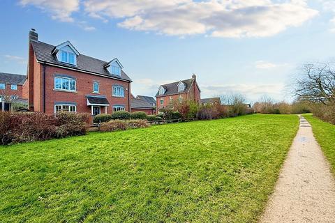 5 bedroom detached house for sale, Plough Close, Daventry, NN11 0NX