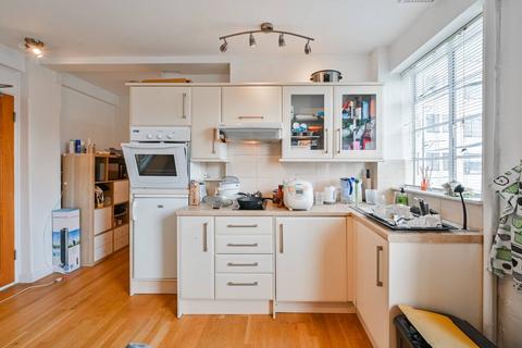 1 bedroom flat for sale, Camden Road, Camden, London, NW1