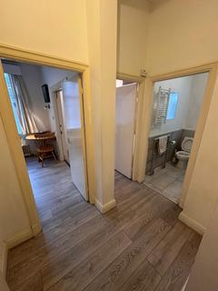 1 bedroom flat to rent, London W1W