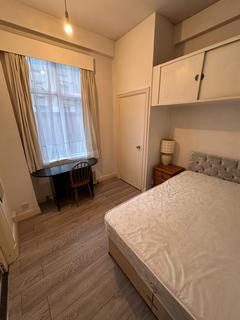 1 bedroom flat to rent, London W1W