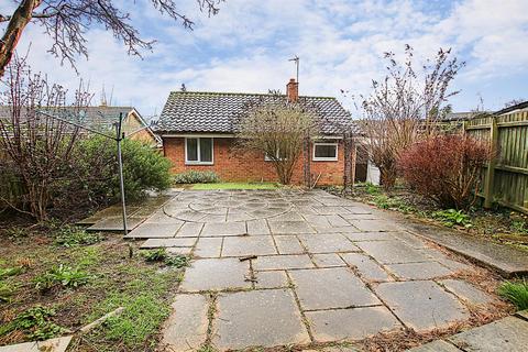 2 bedroom detached bungalow for sale, Lindale Close, Spinney Hill