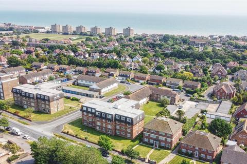 2 bedroom flat for sale, Insley Court, Normandale, Bexhill-On-Sea