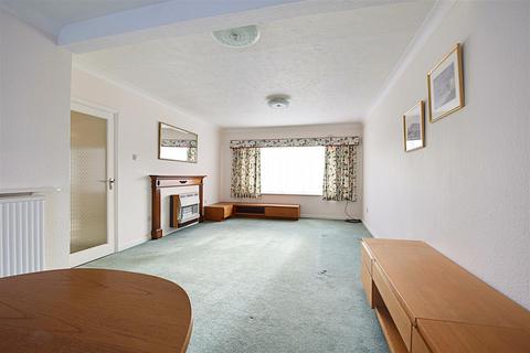 2 bedroom flat for sale, Insley Court, Normandale, Bexhill-On-Sea