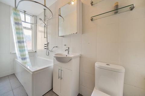 Flat B, 1 Cromford Road, London, SW18 1NZ