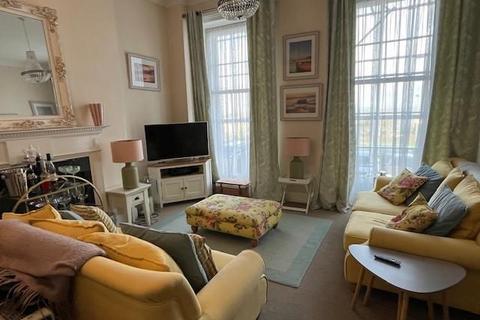 2 bedroom flat to rent, Brigstocke Terrace, Ryde, PO33 2PD