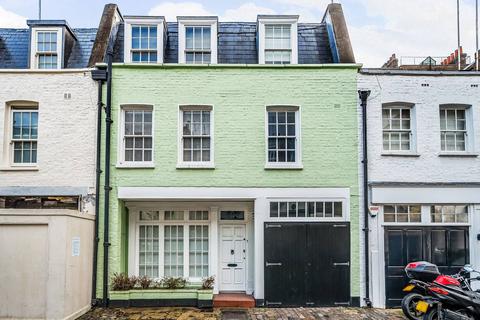 4 bedroom terraced house to rent, Groom Place, Belgravia, London, SW1X