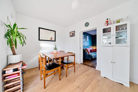 2 bedroom terraced house for sale, London Road, Teynham, ME9