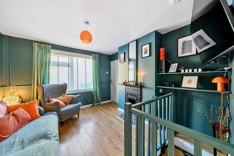 2 bedroom terraced house for sale, London Road, Teynham, ME9