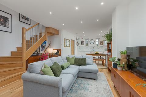 16 East Trinity Road, Edinburgh, EH5 3DY