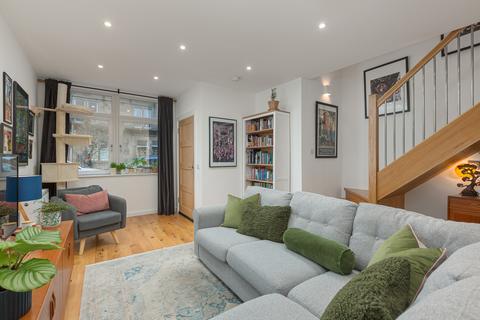 16 East Trinity Road, Edinburgh, EH5 3DY