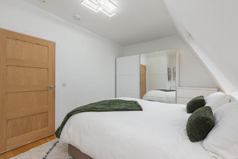 16 East Trinity Road, Edinburgh, EH5 3DY