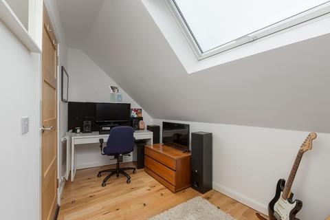 16 East Trinity Road, Edinburgh, EH5 3DY