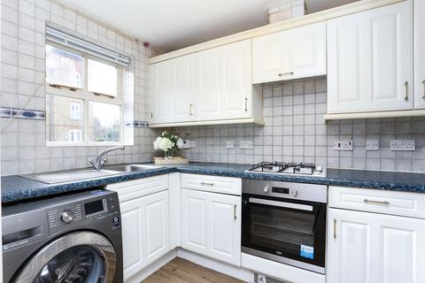 2 bedroom flat to rent, George Lane SE13