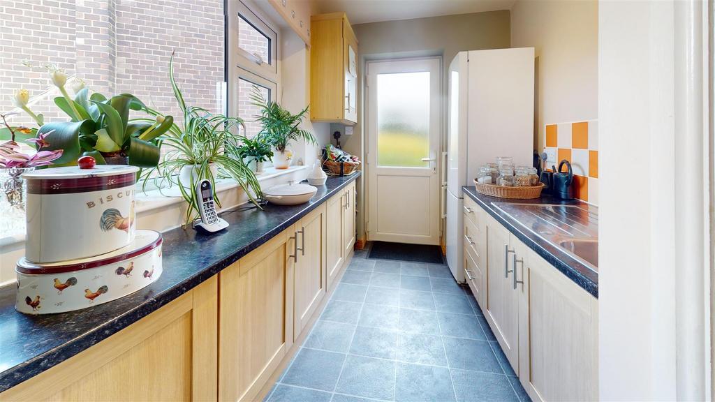75-St-Richards-Road-Kitchen.jpg