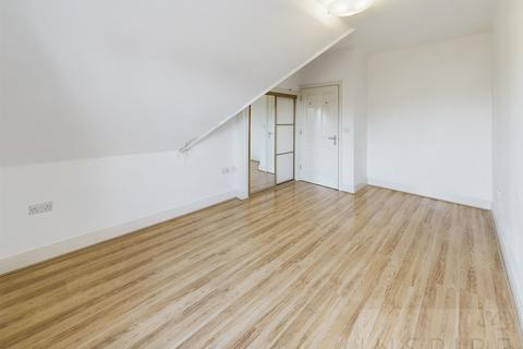 1 bedroom flat to rent, Brewer Road, Crawley RH10