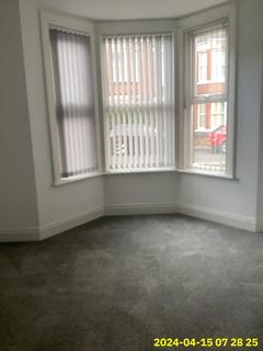 2 bedroom flat to rent, Simonside Terrace, Newcastle Upon Tyne