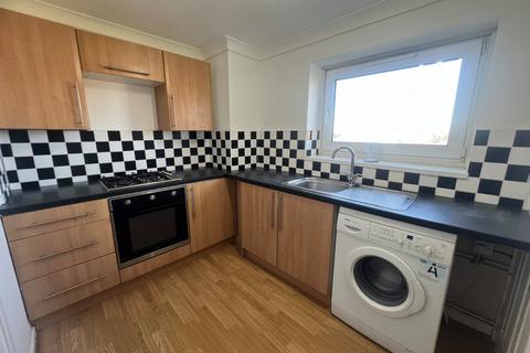 2 bedroom flat to rent, Herrick Close, Southampton SO19