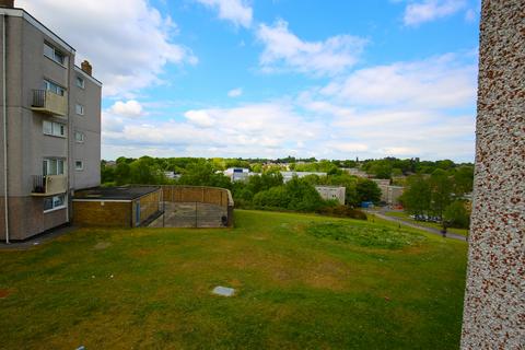 2 bedroom flat to rent, Herrick Close, Southampton SO19