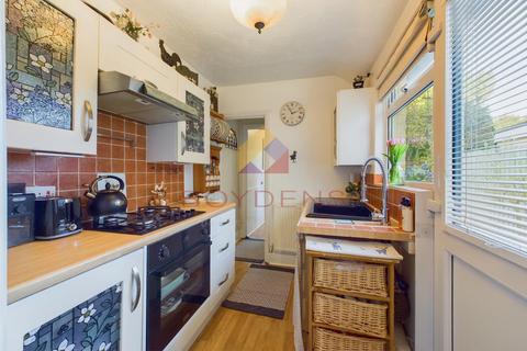 2 bedroom semi-detached house for sale, Harwich Road, Colchester CO4