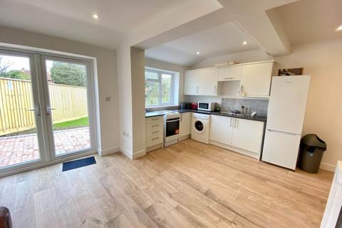 9 bedroom semi-detached house to rent, Fourth Avenue, Horfield